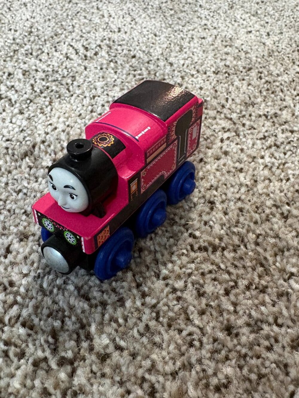 Thomas Wooden Railway Ashima DFX19 Pink Engine Fisher Price